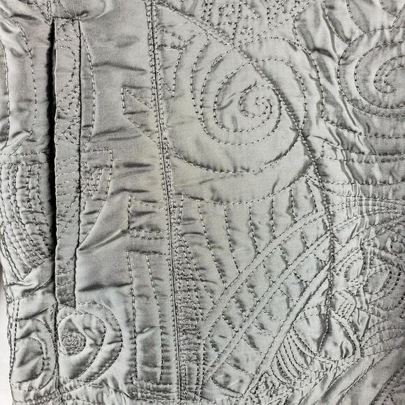 Chicos Women's 3 Embroidered Quilted Bomber Jacket Silver Metallic Bold Artsy - Picture 2 of 8